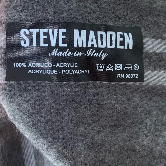 Steve Madden Plaid Grey And Blue Muffler Scarf OS - Picture 5 of 6